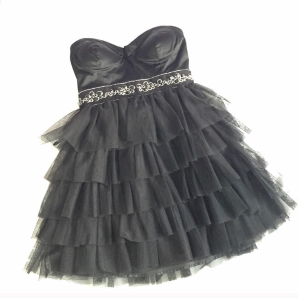 Beautiful strapless ruffle dress!